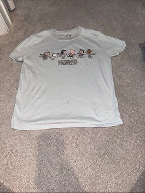 Abercrombie girls Peanuts Short Sleeve Tee 9/10